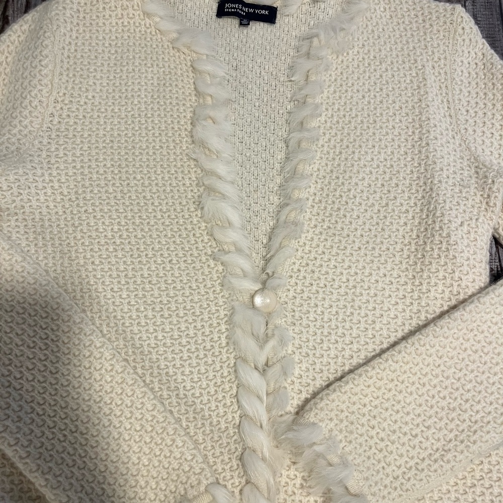 Jones New York Cream Cardigan Sweater with Ribbed Detailing - Picture 2 of 3